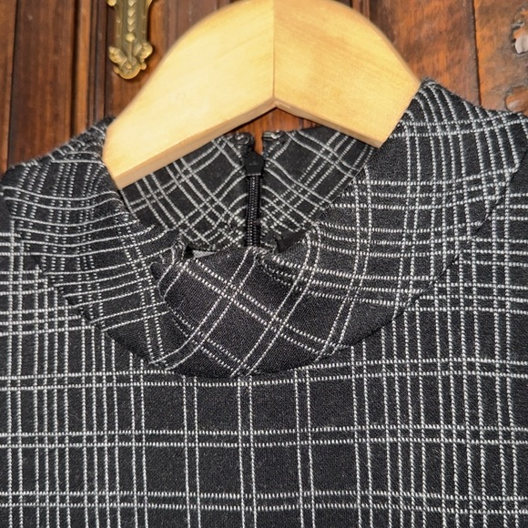 Theory tunic mock neck sleeveless sash belted waist stretch medium - Picture 5 of 7